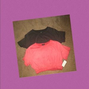🎈$18 🎈2 Red &Gray crop top